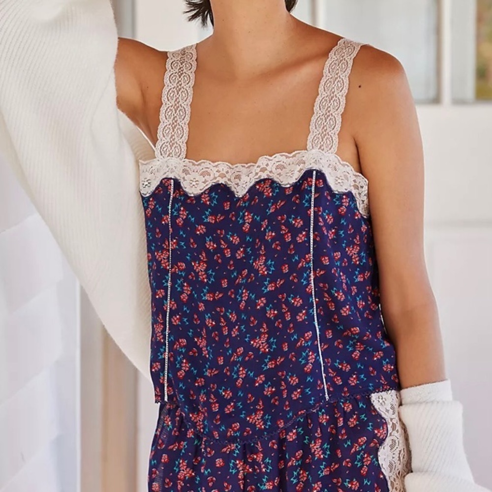 Anthropologie NWT Floral Lace‎ Sleep Top. Plus size 1X